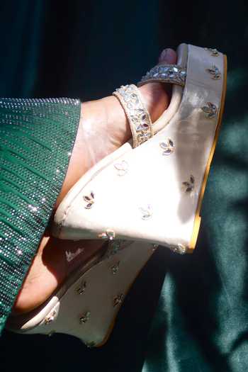 Buy_Shradha Hedau Footwear Couture_Gold Beads, Mirrors Renisa Floral Embroidered Strap Wedges 