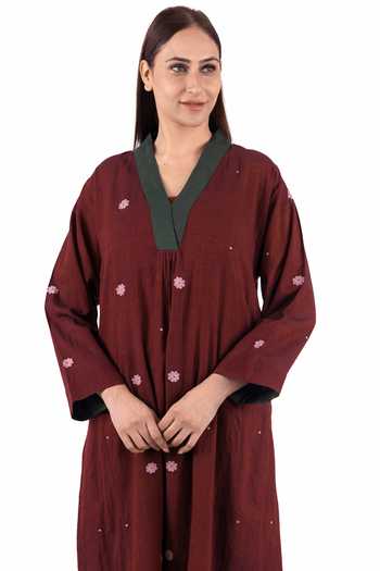 Khat_Red Handloom , Embroidery Floral Woven Kurta And Pant Co-ord Set _Online_at_Aza_Fashions