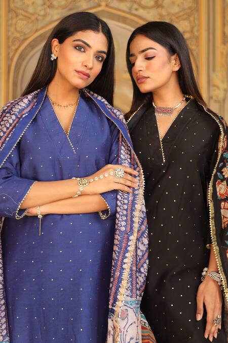 Buy_ASRUMO_Blue Chanderi, Cotton Embroidery, Mirrors V-neck Mukaish Kurta Pant Set_Online_at_Aza_Fashions