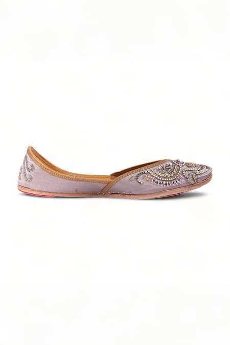 Buy Doriaana Purple Zardozi Noor Hand Embroidered Juttis Online at Aza Fashions Buy_Doriaana_Purple Zardozi Noor Hand Embroidered Juttis _Online_at_Aza_Fashions
