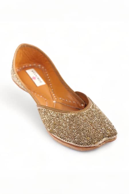 Doriaana_Gold Cut Dana And Stone Embroidered Bombshell Juttis _Online_at_Aza_Fashions