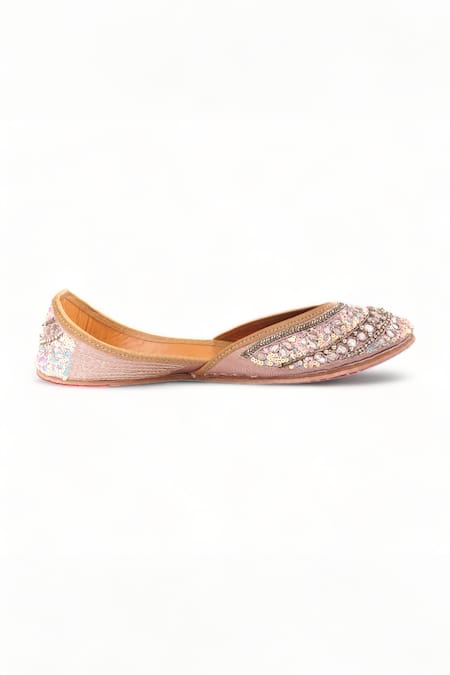 Buy_Doriaana_Peach Gota Elham Sequin And Embroidered Juttis _Online_at_Aza_Fashions