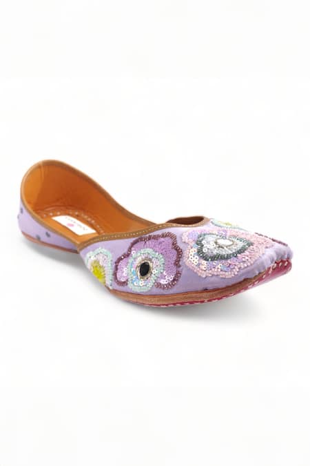 Doriaana_Purple Sequin Feroza And Mirror Embroidered Juttis _Online_at_Aza_Fashions
