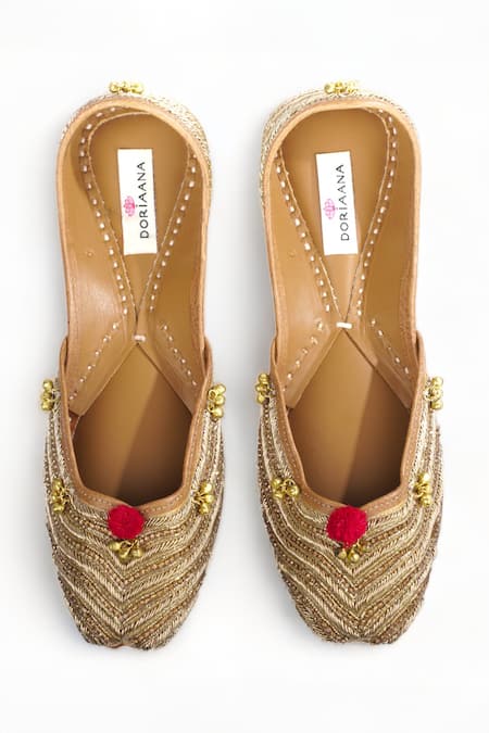 Doriaana Glister Ghungroo & Zari Embroidered Juttis 