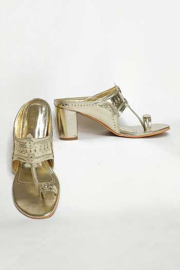 The Alter Gold Cut Work Design Kolhapuri Block Heels at Aza Fashions The Alter_Gold Cut Work Design Kolhapuri Block Heels _at_Aza_Fashions
