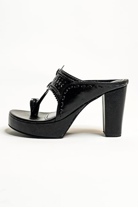 Buy_The Alter_Black Cut Work Aisha Prism Kolhapuri Block Heels _Online_at_Aza_Fashions