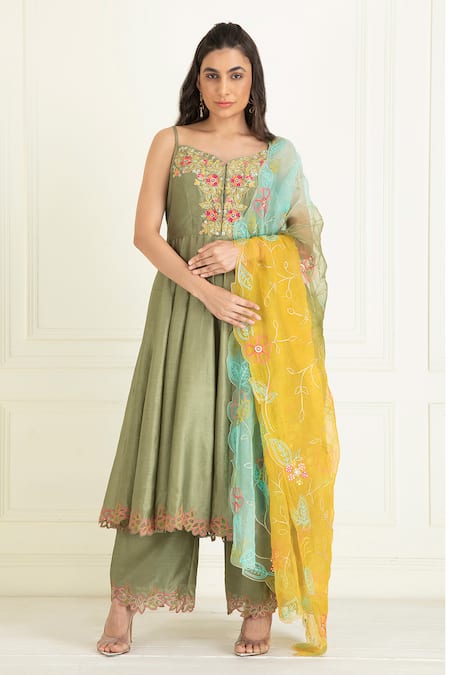 Priyanka Jain Green Chanderi Embroidery Aari Sweetheart Neck Bloom Anarkali Set 