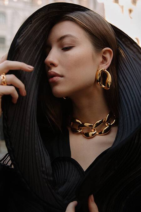 Misho_Gold Plated Chunky Chain Choker Necklace_Online_at_Aza_Fashions