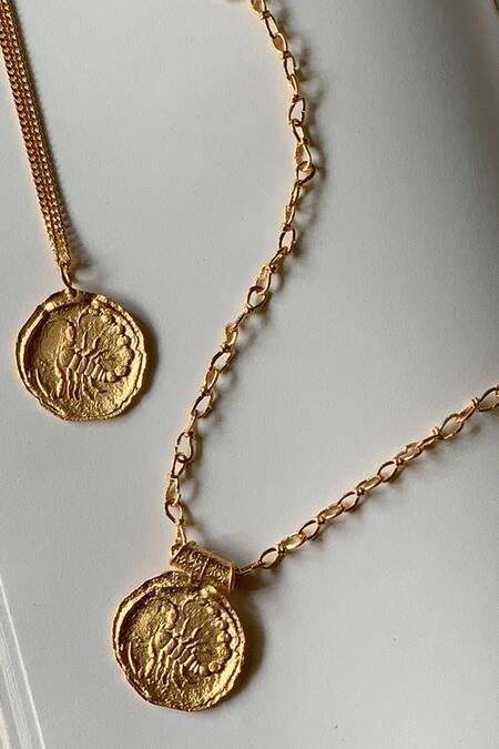 Shop Misho Gold Plated Mini Link Scorpio Zodiac Pendant Necklace at Aza Fashions Shop_Misho_Gold Plated Mini Link Scorpio Zodiac Pendant Necklace_at_Aza_Fashions