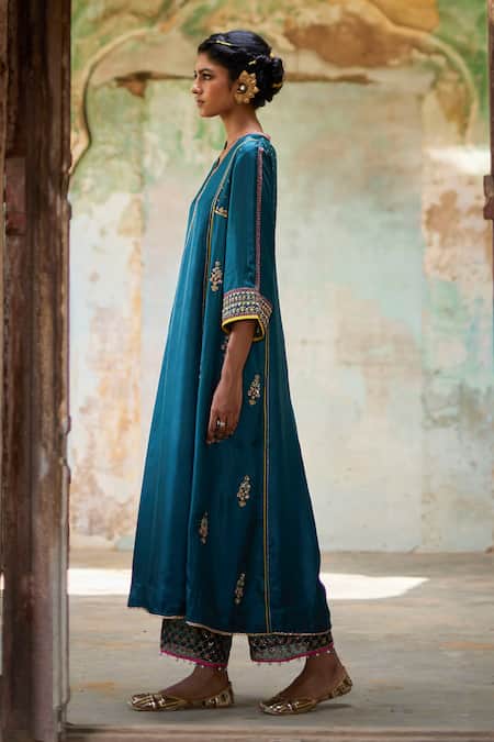 Rajiramniq_Blue Organza, Modal, Silk, Satin Embroidery, Nadira Floral Yoke Kurta Set _Online_at_Aza_Fashions
