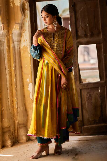 Rajiramniq_Yellow Silk Printed Floral Notched Nadira Flower Anarkali Set _Online_at_Aza_Fashions