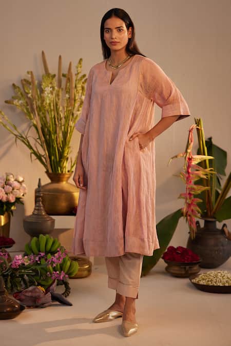 Shorshe Clothing Pink Linen Embroidery Split V-neck Hand Block Print Choga Kurta With Pant Online at Aza Fashions Shorshe Clothing_Pink Linen Embroidery Split V-neck Hand Block Print Choga Kurta With Pant _Online_at_Aza_Fashions
