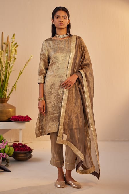 Shorshe Clothing Ribbed Metallic Kurta & Pant Set 