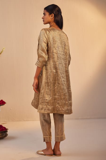 Shorshe Clothing Ribbed Metallic Kurta & Pant Set 