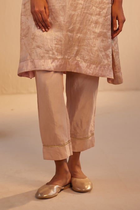 Buy_Shorshe Clothing_Pink Tissue Lace Round Neck Ribbed Metallic Kurta With Pant _Online_at_Aza_Fashions