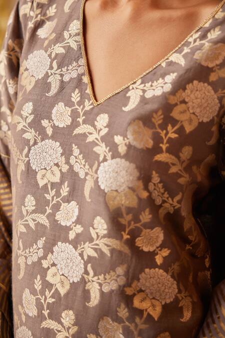 Buy_Shorshe Clothing_Grey Brocade, Tissue Embroidery, Zari Sara Floral Pattern Kurta And Sharara Set