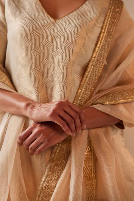 Shorshe Clothing Ivory Chanderi Lace Embellished Border Dupatta Online at Aza Fashions Shorshe Clothing_Ivory Chanderi Lace Embellished Border Dupatta_Online_at_Aza_Fashions