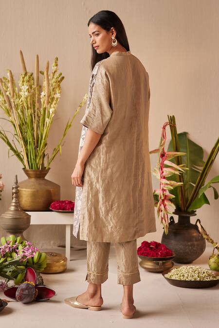Shop Shorshe Clothing Grey Brocade, Tissue Embroidery Woven Floral Blossom Pattern Kurta With Pant at Aza Fashions Shop_Shorshe Clothing_Grey Brocade, Tissue Embroidery Woven Floral Blossom Pattern Kurta With Pant_at_Aza_Fashions