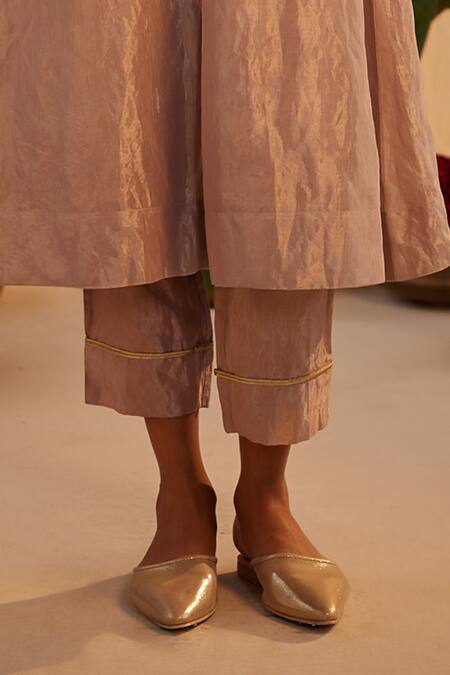 Shorshe Clothing Pink Tissue, Linen Beads, Embroidery Geometric Woven Border Kurta With Pant Online at Aza Fashions Shorshe Clothing_Pink Tissue, Linen Beads, Embroidery Geometric Woven Border Kurta With Pant _Online_at_Aza_Fashions