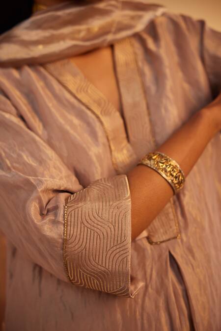 Shop Shorshe Clothing Pink Tissue, Linen Beads, Embroidery Geometric Woven Border Kurta With Pant Online at Aza Fashions Shop_Shorshe Clothing_Pink Tissue, Linen Beads, Embroidery Geometric Woven Border Kurta With Pant _Online_at_Aza_Fashions