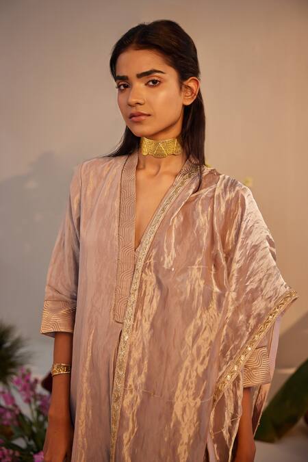 Shorshe Clothing Pink Tissue, Linen Beads, Embroidery Geometric Woven Border Kurta With Pant at Aza Fashions Shorshe Clothing_Pink Tissue, Linen Beads, Embroidery Geometric Woven Border Kurta With Pant _at_Aza_Fashions