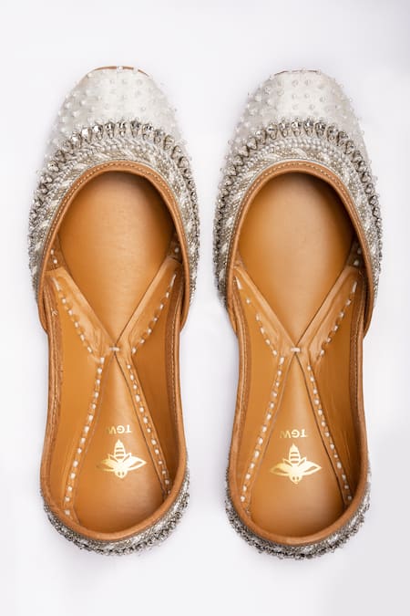 Shop The Golden Wasp White Moonshine Embellished Juttis Online at Aza Fashions Shop_The Golden Wasp_White Moonshine Embellished Juttis_Online_at_Aza_Fashions