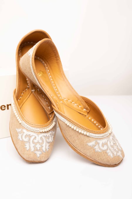 The Golden Wasp Brown Pearls Whimsical Drops Embellished Juttis Online at Aza Fashions The Golden Wasp_Brown Pearls Whimsical Drops Embellished Juttis _Online_at_Aza_Fashions