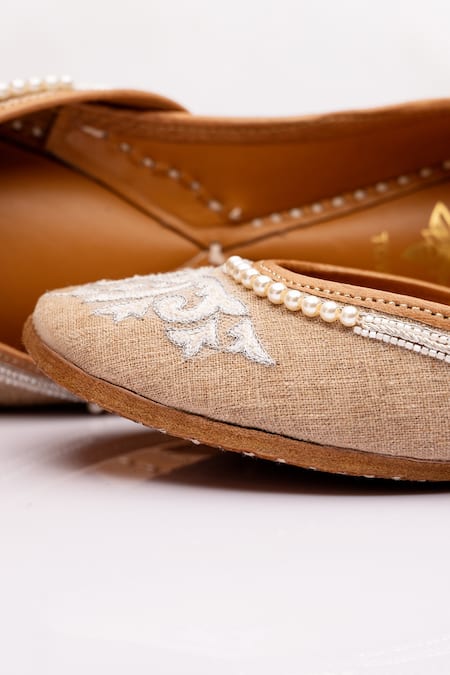 Buy The Golden Wasp Brown Pearls Whimsical Drops Embellished Juttis Buy_The Golden Wasp_Brown Pearls Whimsical Drops Embellished Juttis