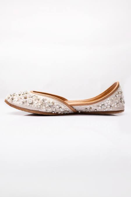 Buy_The Golden Wasp_Ivory Pearls Crystal Morning Embellished Juttis _Online_at_Aza_Fashions