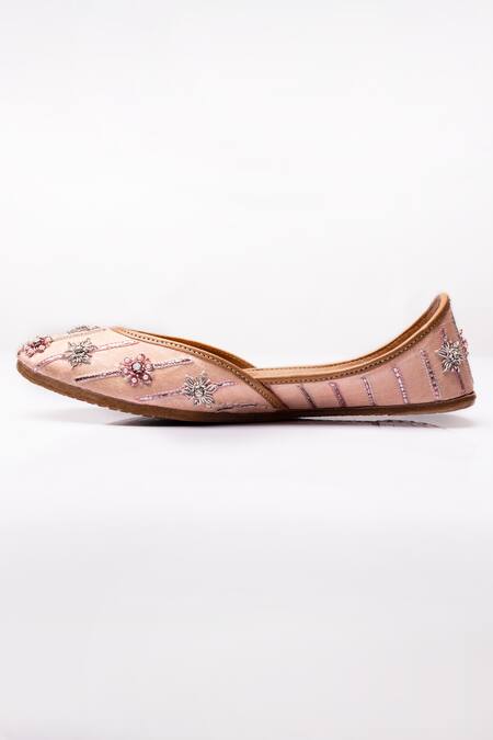 Shop_The Golden Wasp_Peach Pitta Poets Garden Embellished Juttis _Online_at_Aza_Fashions