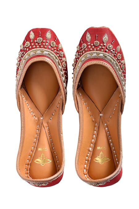 The Golden Wasp_Red Zari Myra Embellished Juttis _Online_at_Aza_Fashions