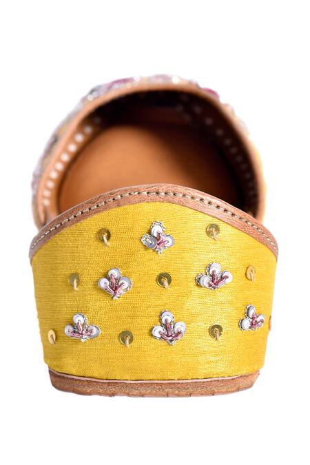 Buy_The Golden Wasp_Yellow Cutdana Sandali Embellished Juttis _Online_at_Aza_Fashions