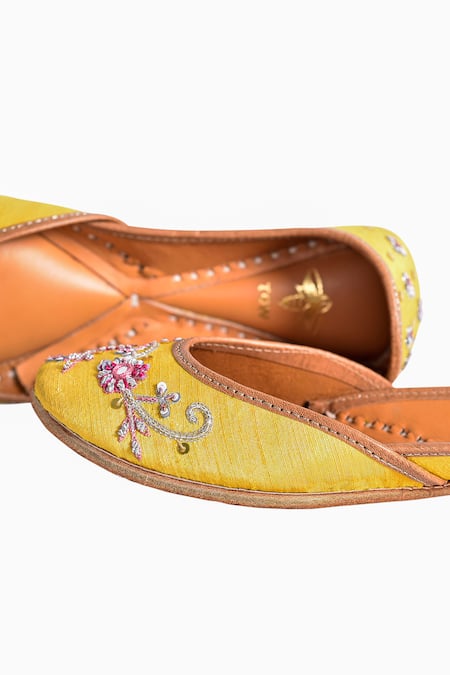 Shop_The Golden Wasp_Yellow Cutdana Sandali Embellished Juttis _Online_at_Aza_Fashions