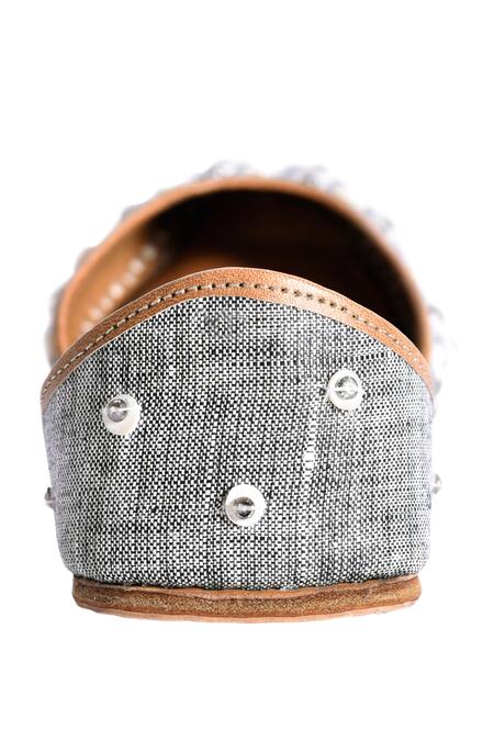 The Golden Wasp_Black Shells Dusk Embellished Juttis _Online_at_Aza_Fashions