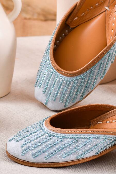 Shop_The Golden Wasp_Blue Crystals Symphony Embellished Juttis 