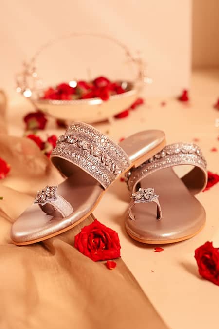 The Golden Wasp Kaynaat Embellished Kolhapuri 