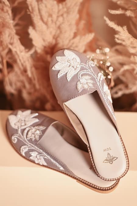 The Golden Wasp Sehr Embellished Mules 