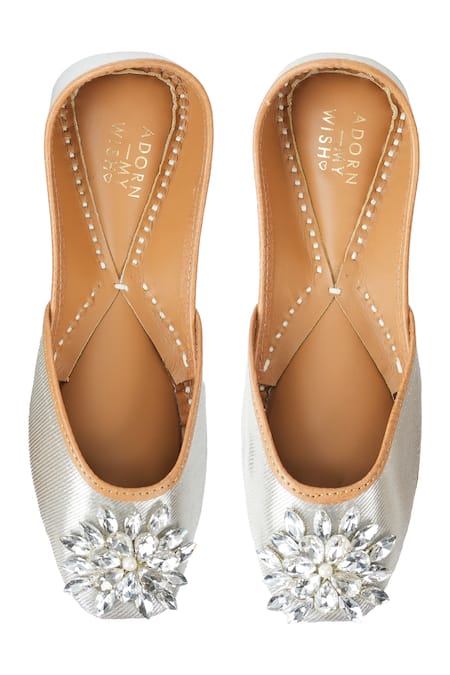 Adorn My Wish Starburst Rhinestone Embellished Juttis 