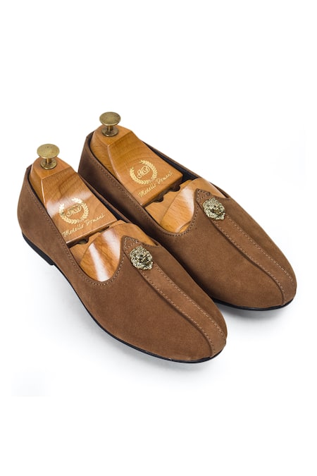 Domani Pasha Carved Lion Embellished Juttis 