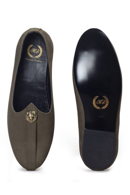 Buy Domani Green Pasha Embellished Juttis Online at Aza Fashions Buy_Domani_Green Pasha Embellished Juttis _Online_at_Aza_Fashions