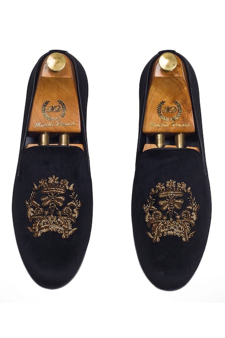Domani Emperor Bee Embroidered Slipons 