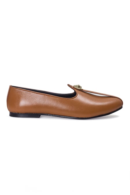 Domani_Brown Pasha Plain Leather Juttis _Online_at_Aza_Fashions