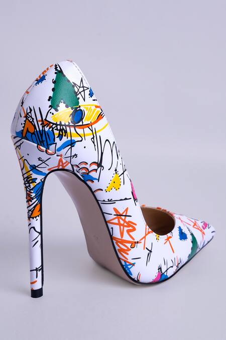 Buy_Mykono_White Graphic Pattern Stiletto Pumps _Online_at_Aza_Fashions
