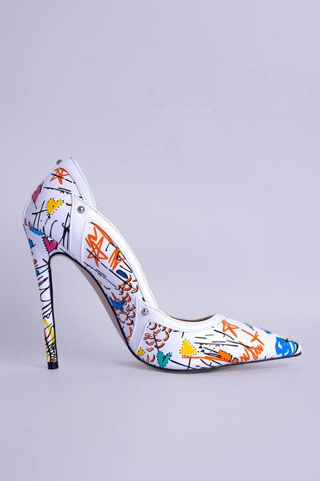 Mykono_White Graphic Pointed Toe Stiletto Pumps _Online_at_Aza_Fashions