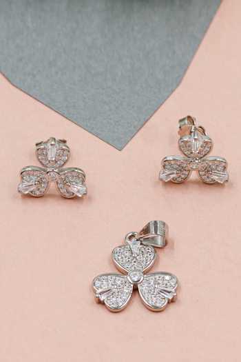 Sangeeta Boochra Dazzling Dreams Clover Pendant Set 