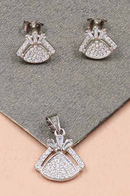 Sangeeta Boochra Radiant Reflection Vintage Pendant Set 