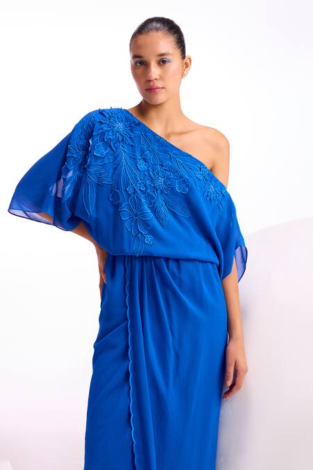 Shop Namrata Joshipura Blue Textured Georgette Embroidery Floral Applique Asymmetric Nigella Dress Online at Aza Fashions Shop_Namrata Joshipura_Blue Textured Georgette Embroidery Floral Applique Asymmetric Nigella Dress_Online_at_Aza_Fashions