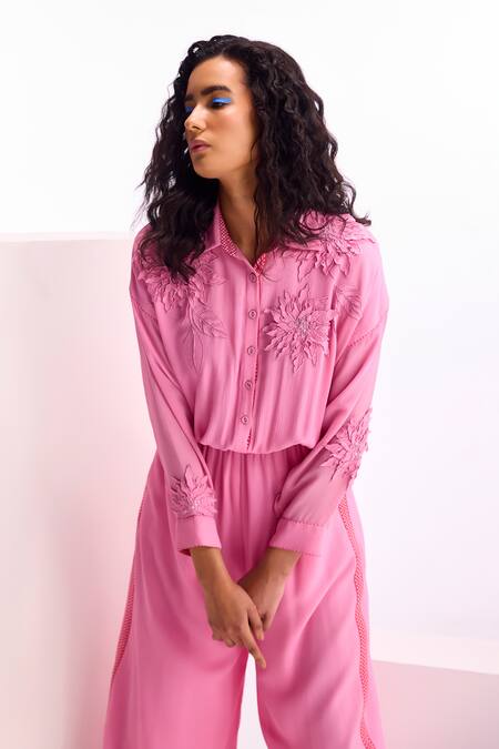 Namrata Joshipura Pink Textured Georgette Embroidery Floral Applique Collar Nigella Jumpsuit Online at Aza Fashions Namrata Joshipura_Pink Textured Georgette Embroidery Floral Applique Collar Nigella Jumpsuit_Online_at_Aza_Fashions