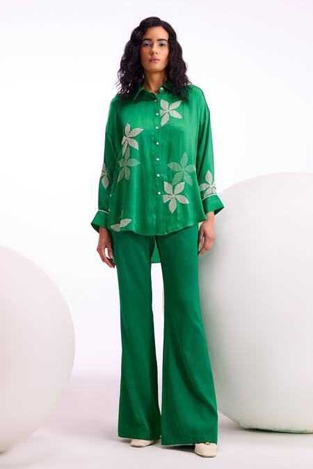 Namrata Joshipura Green Cupro Satin Embellished Floral Collar Amara Boxy Shirt at Aza Fashions Namrata Joshipura_Green Cupro Satin Embellished Floral Collar Amara Boxy Shirt_at_Aza_Fashions