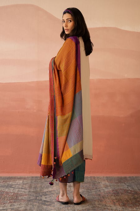 Shop Swatti Kapoor Multi Color Kosey Striped Print Stole at Aza Fashions Shop_Swatti Kapoor_Multi Color Kosey Striped Print Stole _at_Aza_Fashions